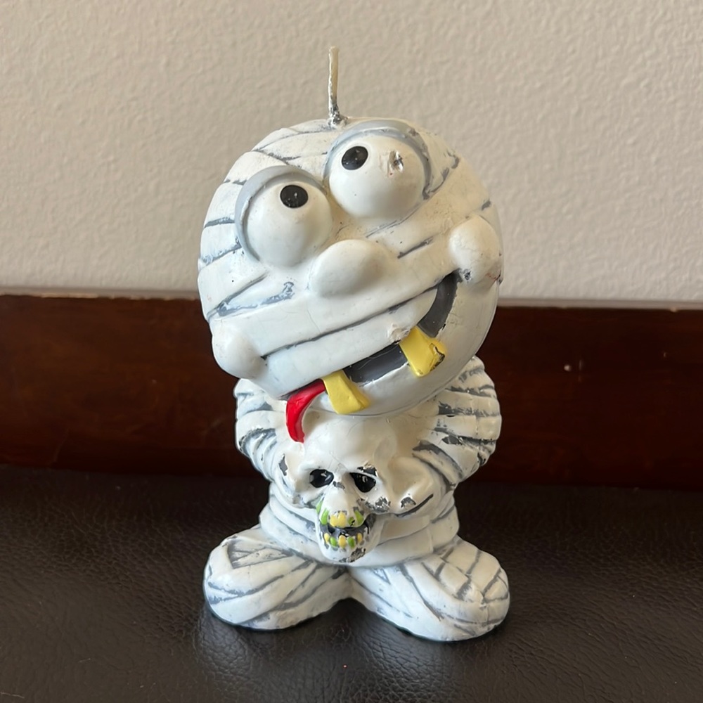 Halloween Mummy Holding Skeleton Head Wax Candle 5 1/2” Figurine